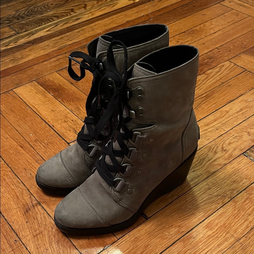 Sorel Gray Lace Up Wedge Boots